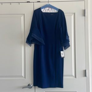 Stunning NWT deep blue Adrianna Papell cocktail dress size 14